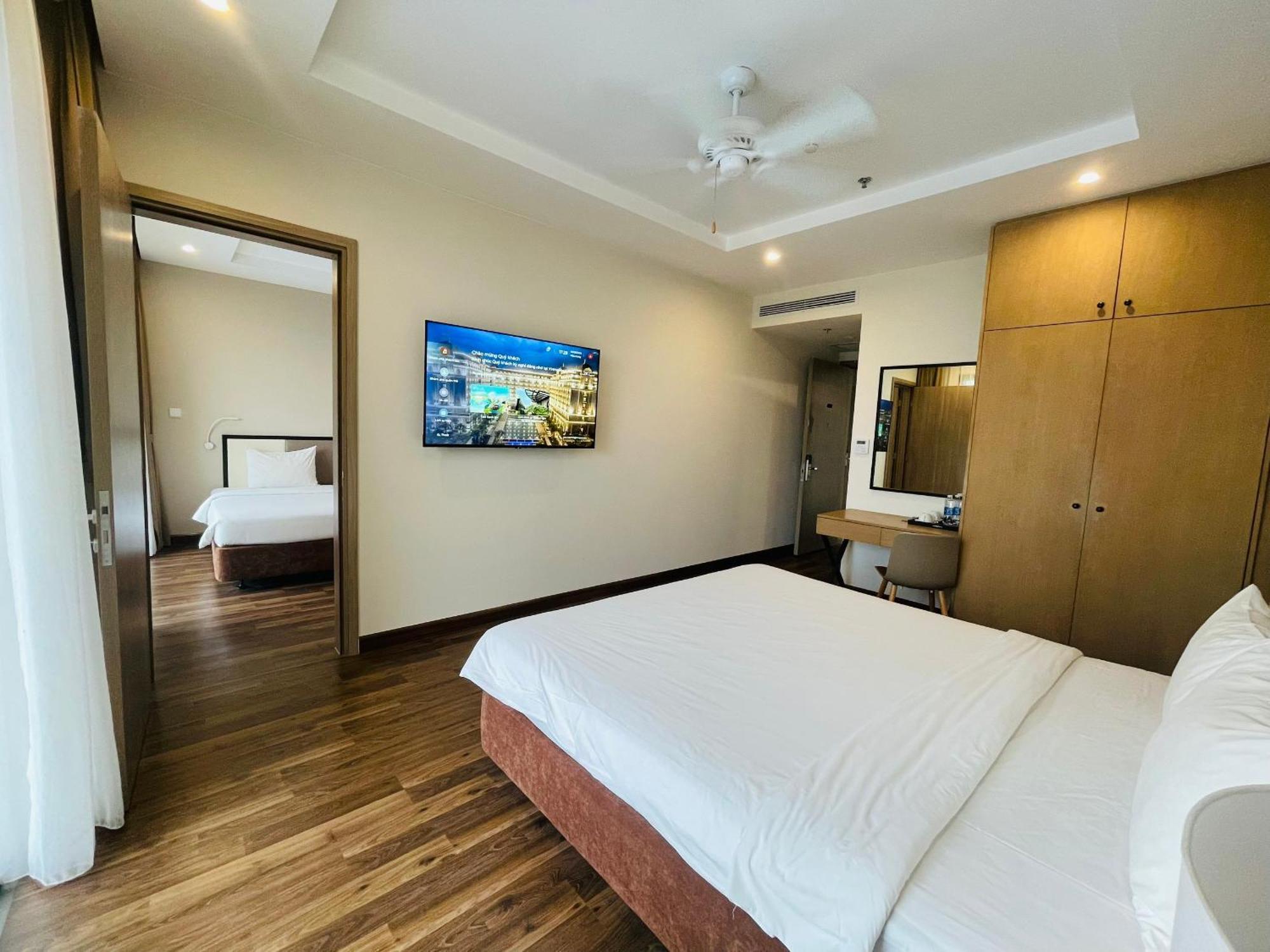 Khách sạn Vinholidays Fiesta 4*